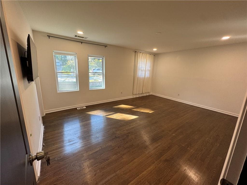 3 bedroom, 2 bathroom, 1,611 sq ft duplex for rent at 995 Fleetwood Circle, Atlanta, GA 30311 for $2,300 a month — photo 9