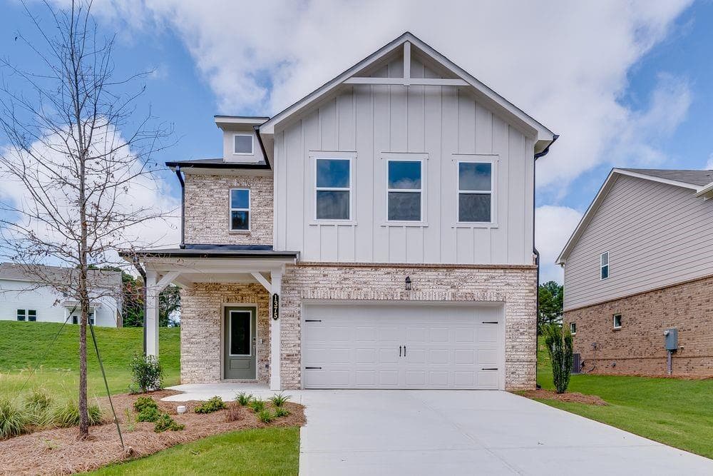3 bedroom, 3 bathroom, 2,019 sq ft single family residence for sale at 1683 Fawlocke Run, Loganville, GA 30052 — photo 4