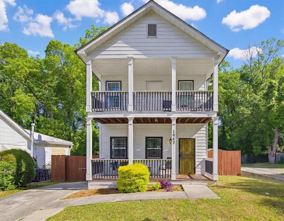 4 bedroom, 3 bathroom, 1,663 sq ft single family residence for sale at 1967 Detroit Avenue, Atlanta, GA 30314 — photo 2