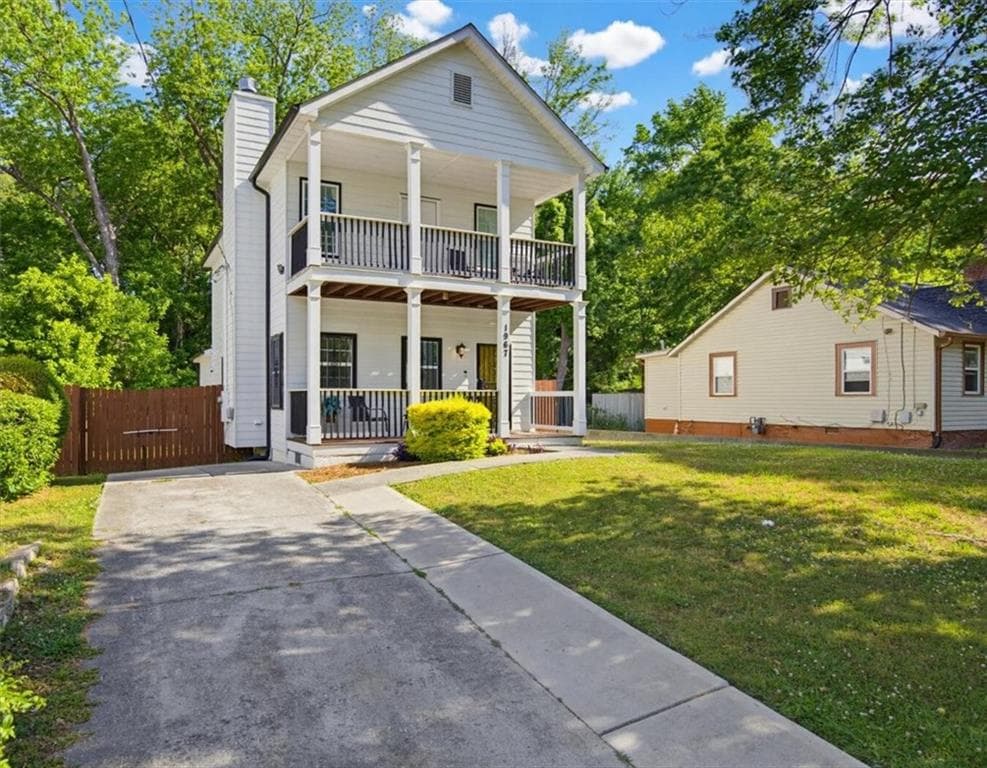 4 bedroom, 3 bathroom, 1,663 sq ft single family residence for sale at 1967 Detroit Avenue, Atlanta, GA 30314 — photo 3