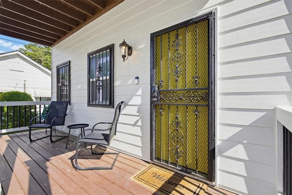 4 bedroom, 3 bathroom, 1,663 sq ft single family residence for sale at 1967 Detroit Avenue, Atlanta, GA 30314 — photo 4