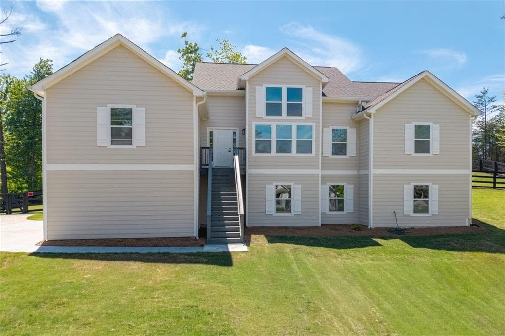 4 bedroom, 3 bathroom, 2,370 sq ft single family residence for sale at 939 Whistler Lane, Canton, GA 30114 — photo 2