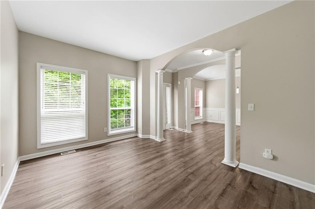 4 bedroom, 4 bathroom, 3,800 sq ft single family residence for sale at 3890 Brentview Place, Kennesaw, GA 30144 — photo 3