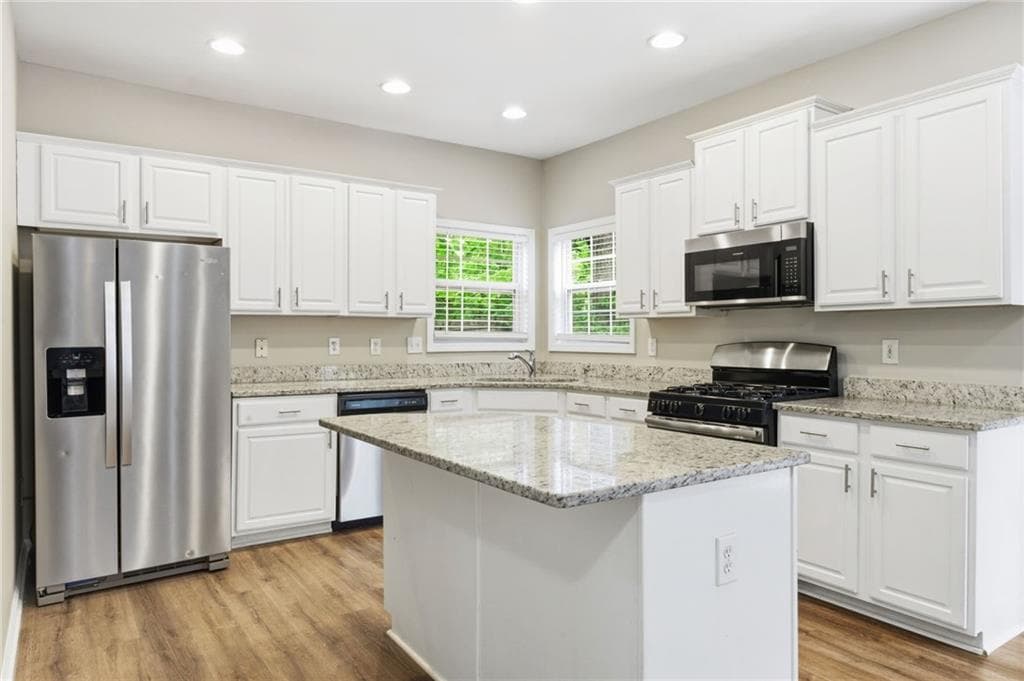 4 bedroom, 4 bathroom, 3,800 sq ft single family residence for sale at 3890 Brentview Place, Kennesaw, GA 30144 — photo 5