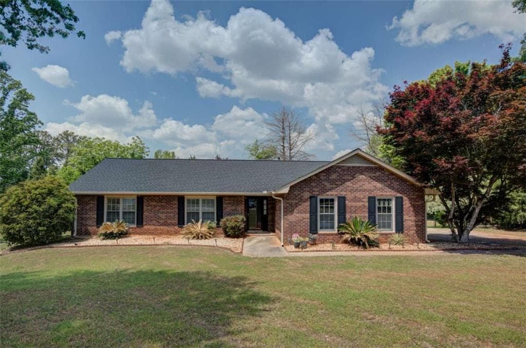 110 Beacon Drive, Fayetteville, GA 30215 — most recent listing photo