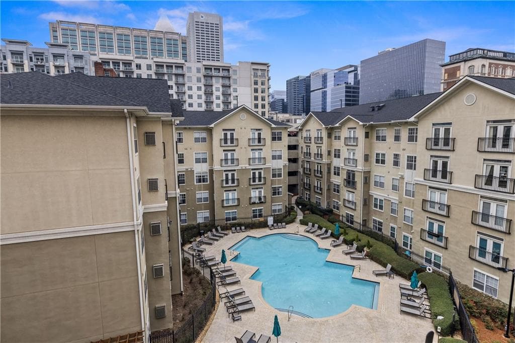 1 bedroom, 1 bathroom, 775 sq ft condominium for sale at 800 Peachtree Street 1517, Atlanta, GA 30308 — photo 4