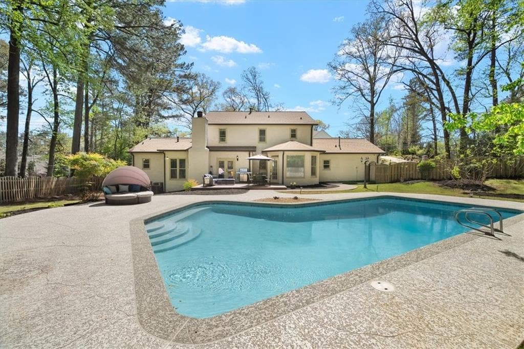 4 bedroom, 4 bathroom, 3,450 sq ft single family residence under contract at 4101 Thunderbird Drive, Marietta, GA 30067 — photo 3