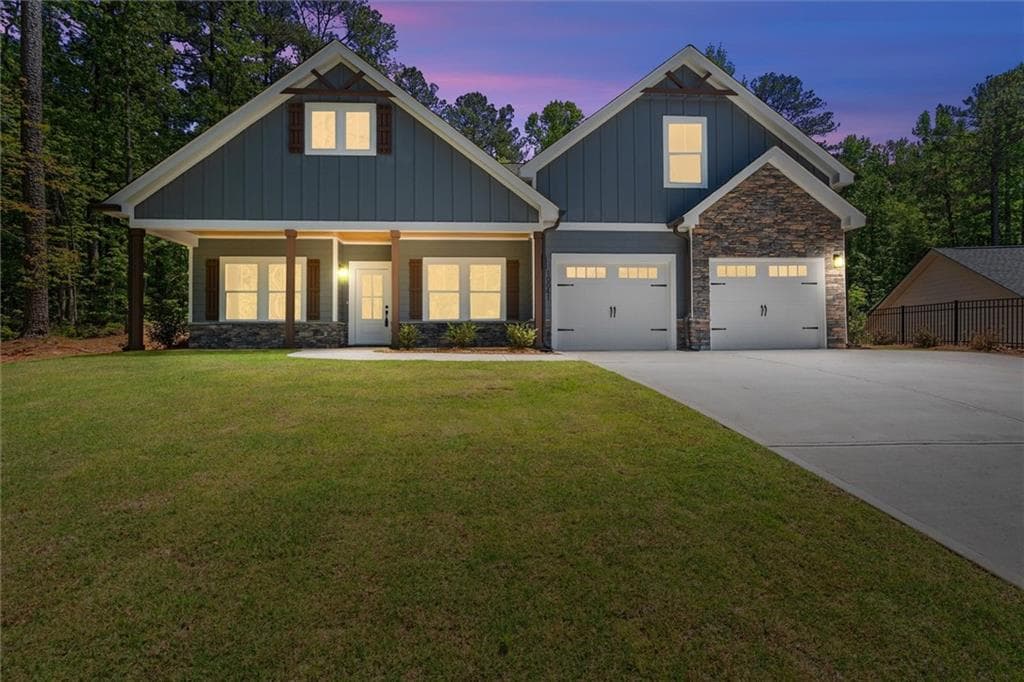 4 bedroom, 3 bathroom, 2,276 sq ft single family residence for sale at 10041 Lakeview Parkway, Villa Rica, GA 30180