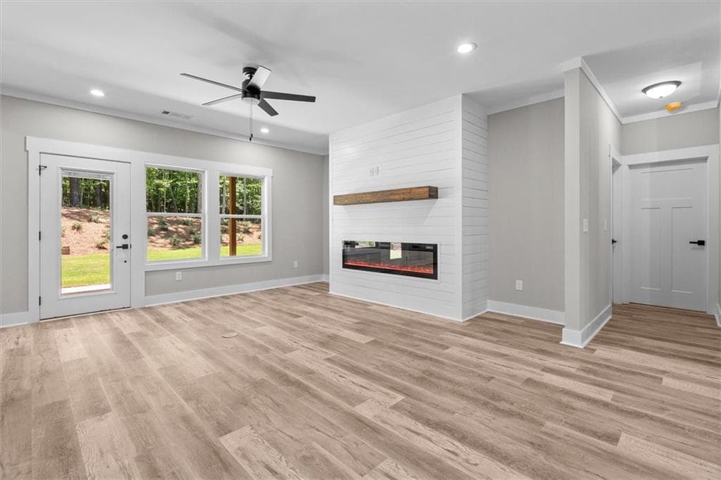 4 bedroom, 3 bathroom, 2,276 sq ft single family residence for sale at 10041 Lakeview Parkway, Villa Rica, GA 30180 — photo 10