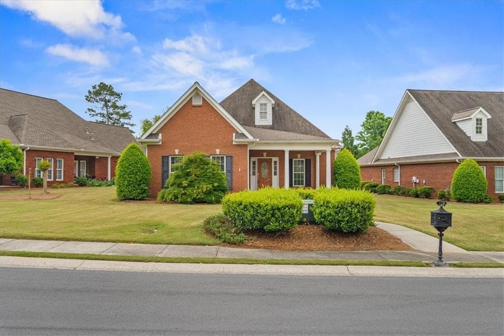 3 bedroom, 2 bathroom, 2,031 sq ft single family residence sold at 117 Vinings Way, Calhoun, GA 30701