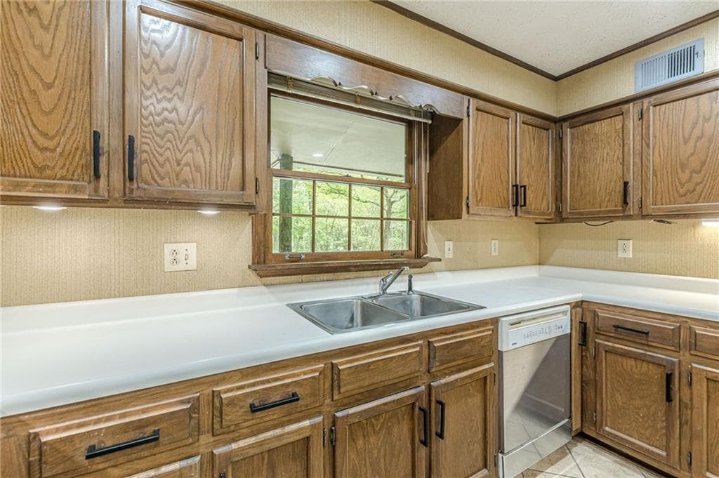 2 bedroom, 4 bathroom, 2,480 sq ft single family residence for sale at 729 Ga-92, Fayetteville, GA 30214 — photo 9