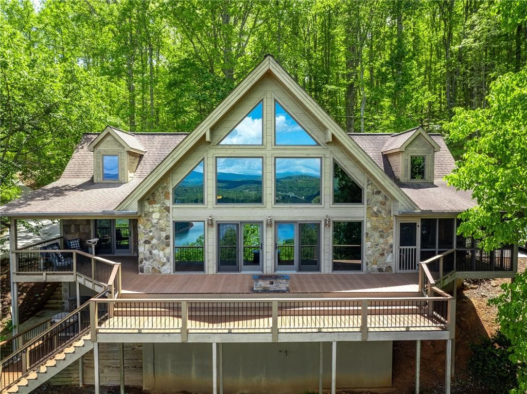 4 bedroom, 4 bathroom, 3,136 sq ft single family residence for sale at 928 Kirkland Drive, Hiawassee, GA 30546 — photo 2