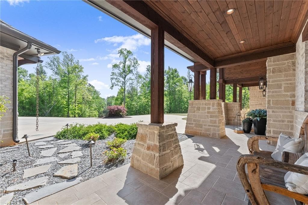 7 bedroom, 7 bathroom, 6,302 sq ft single family residence for sale at 3263 Tanners Mill Road, Gainesville, GA 30507 — photo 7