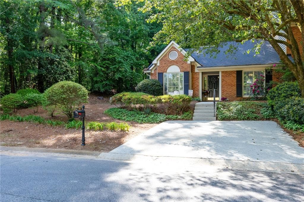 1907 Ivy Glen Drive, Smyrna, GA 30082 — most recent listing photo