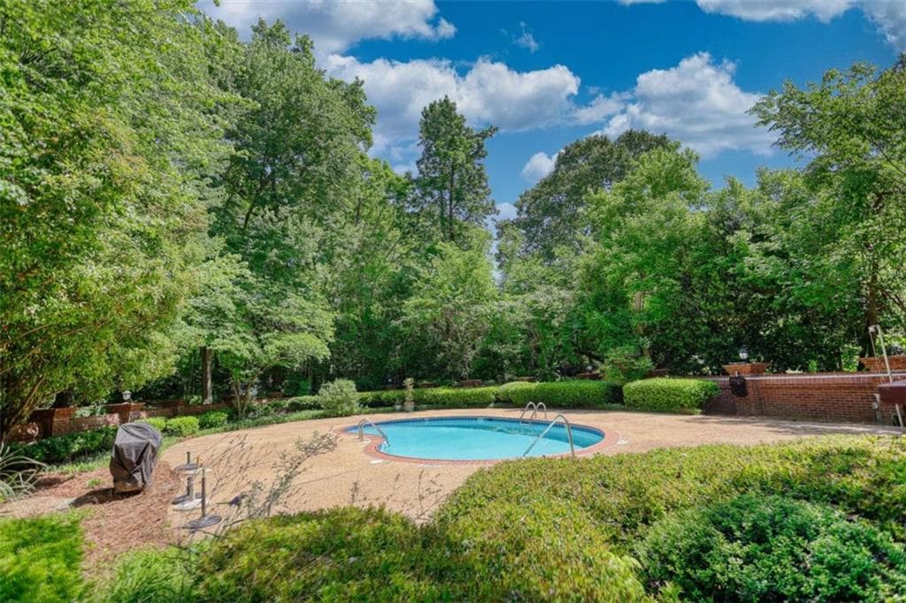 2 bedroom, 2 bathroom, 1,288 sq ft condominium for sale at 107 Ridley Howard Court, Decatur, GA 30030 — photo 4