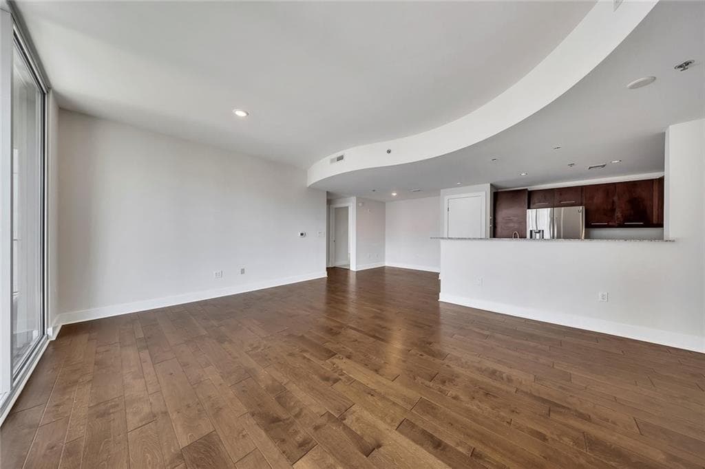 2 bedroom, 2 bathroom, 1,321 sq ft condominium for sale at 20 10th Street 1605, Atlanta, GA 30309 — photo 10