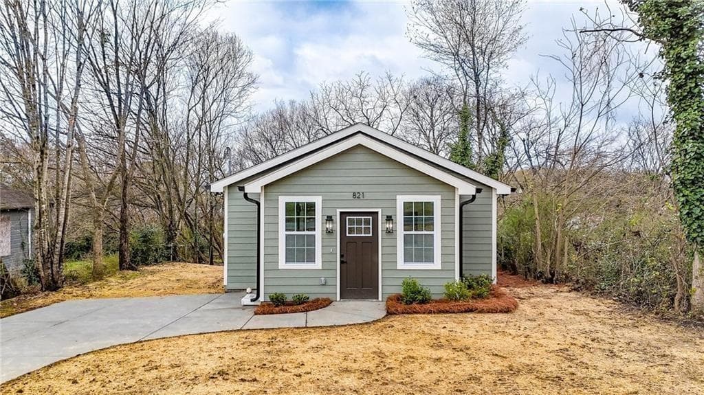 2 bedroom, 2 bathroom, 1,054 sq ft single family residence sold at 821 Wilson Street, Rockmart, GA 30153