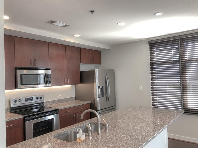 2 bedroom, 2 bathroom, 1,480 sq ft condominium for rent at 565 Peachtree Street 1104, Atlanta, GA 30308 for $2,700 a month — photo 7