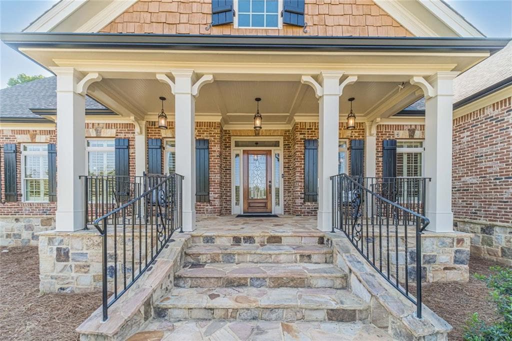 4 bedroom, 4 bathroom, 5,841 sq ft single family residence for sale at 2124 Stonegate Way, Monroe, GA 30656 — photo 2