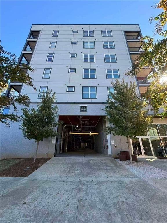 1 bedroom, 1 bathroom, 657 sq ft condominium for sale at 525 Parkway Drive 512, Atlanta, GA 30354 — photo 2