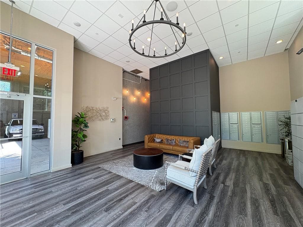 1 bedroom, 1 bathroom, 657 sq ft condominium for sale at 525 Parkway Drive 512, Atlanta, GA 30354 — photo 6