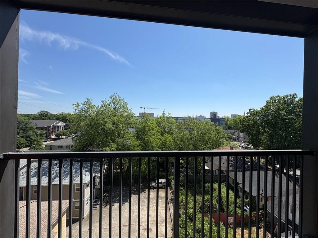 1 bedroom, 1 bathroom, 657 sq ft condominium for sale at 525 Parkway Drive 512, Atlanta, GA 30354 — photo 10