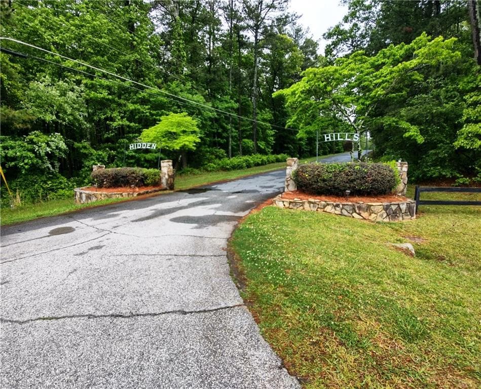 single family residence under contract at 23 Country Lane, Cartersville, GA 30120 — photo 2