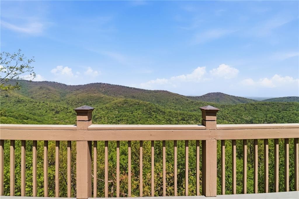 5 bedroom, 5 bathroom, 4,880 sq ft single family residence under contract at 1692 Ridgeview Drive, Big Canoe, GA 30143 — photo 3