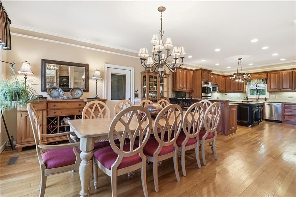 5 bedroom, 5 bathroom, 4,880 sq ft single family residence under contract at 1692 Ridgeview Drive, Big Canoe, GA 30143 — photo 10