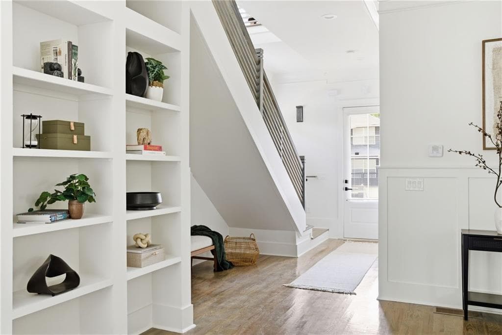 4 bedroom, 3 bathroom, 2,500 sq ft single family residence for sale at 961 Ashby Circle, Atlanta, GA 30314 — photo 4