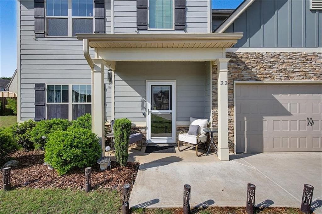 5 bedroom, 3 bathroom, 2,400 sq ft single family residence under contract at 22 Belfield Court, Adairsville, GA 30103 — photo 8