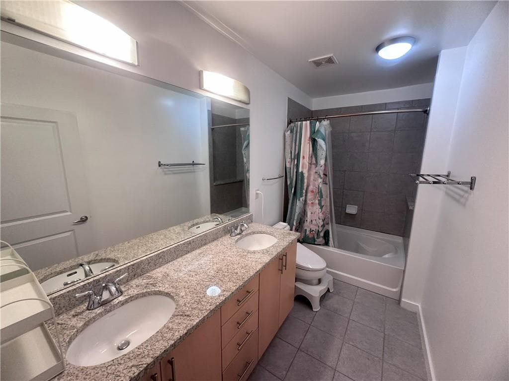 2 bedroom, 2 bathroom, 1,075 sq ft condominium for rent at 400 W Peachtree Street 3511, Atlanta, GA 30308 for $2,950 a month — photo 6