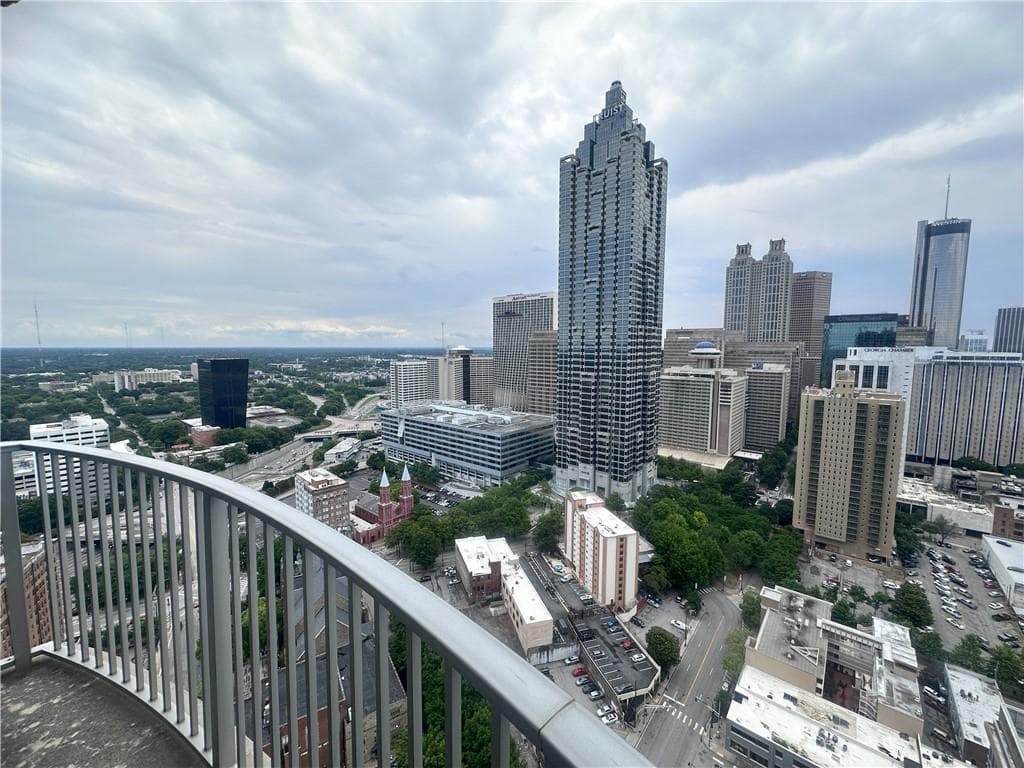 2 bedroom, 2 bathroom, 1,075 sq ft condominium for rent at 400 W Peachtree Street 3511, Atlanta, GA 30308 for $2,950 a month — photo 1 of 36