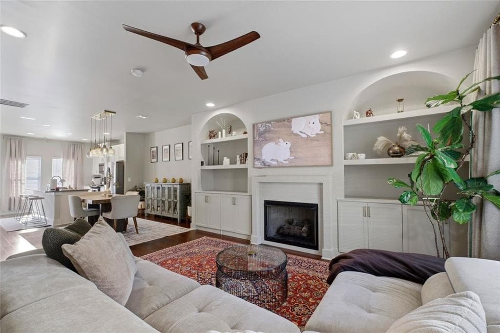 3 bedroom, 4 bathroom, 1,926 sq ft townhouse sold at 2167 Wiggins Walk, Atlanta, GA 30316