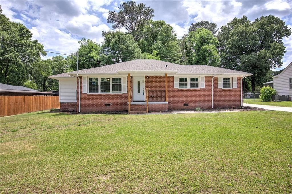 3 bedroom, 2 bathroom, 1,424 sq ft single family residence for sale at 4 Echota Circle, Rome, GA 30165