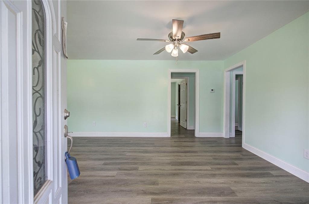 3 bedroom, 2 bathroom, 1,424 sq ft single family residence for sale at 4 Echota Circle, Rome, GA 30165 — photo 3