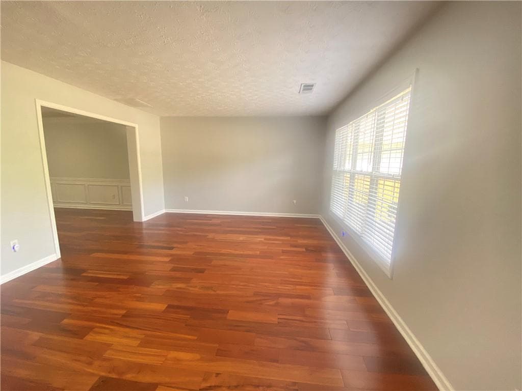4 bedroom, 3 bathroom, 2,572 sq ft single family residence for sale at 725 Cricket Hill Trail, Lawrenceville, GA 30044 — photo 8
