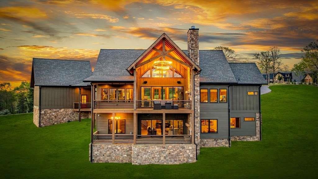 4 bedroom, 5 bathroom, 4,216 sq ft single family residence under contract at 167 Cohutta Sunset Drive, Blue Ridge, GA 30513 — photo 3