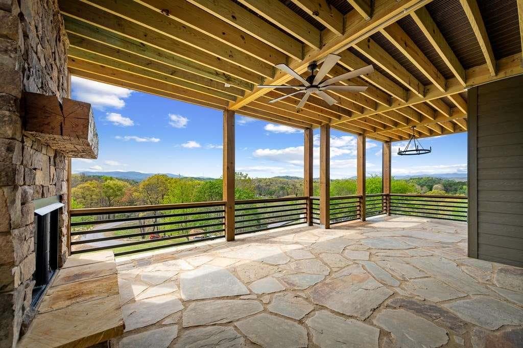 4 bedroom, 5 bathroom, 4,216 sq ft single family residence under contract at 167 Cohutta Sunset Drive, Blue Ridge, GA 30513 — photo 10