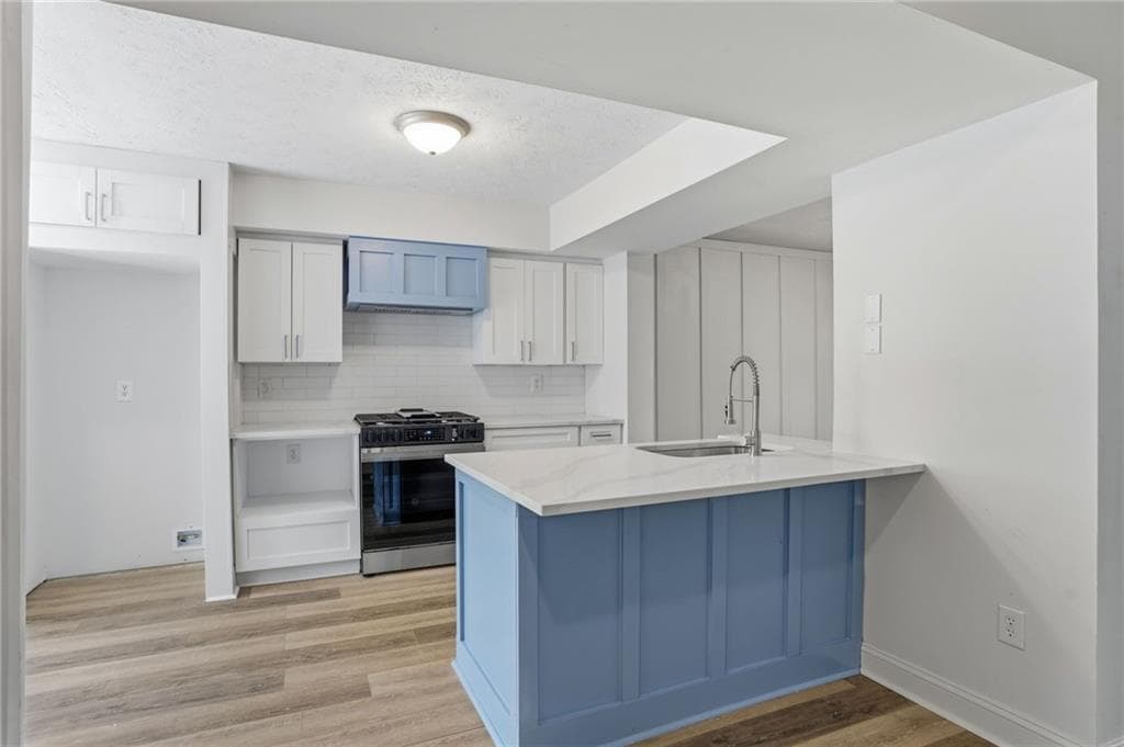3 bedroom, 2 bathroom, 1,391 sq ft condominium under contract at 2620 Meadowlawn Drive, Marietta, GA 30067 — photo 2