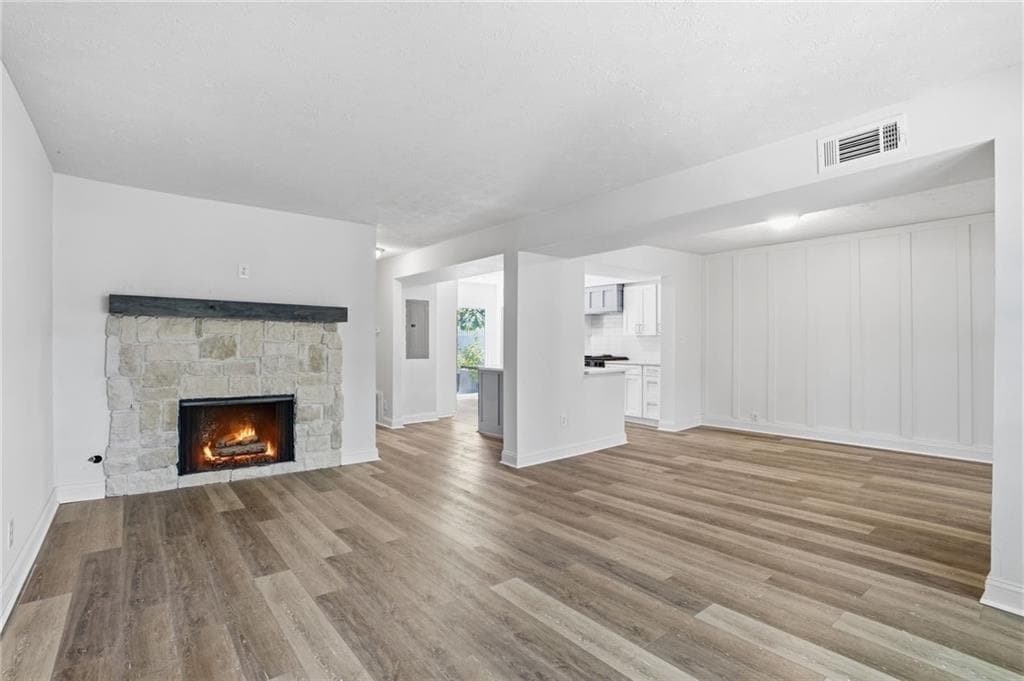 3 bedroom, 2 bathroom, 1,391 sq ft condominium under contract at 2620 Meadowlawn Drive, Marietta, GA 30067 — photo 3