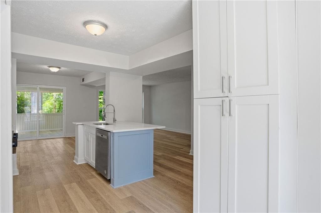 3 bedroom, 2 bathroom, 1,391 sq ft condominium under contract at 2620 Meadowlawn Drive, Marietta, GA 30067 — photo 9