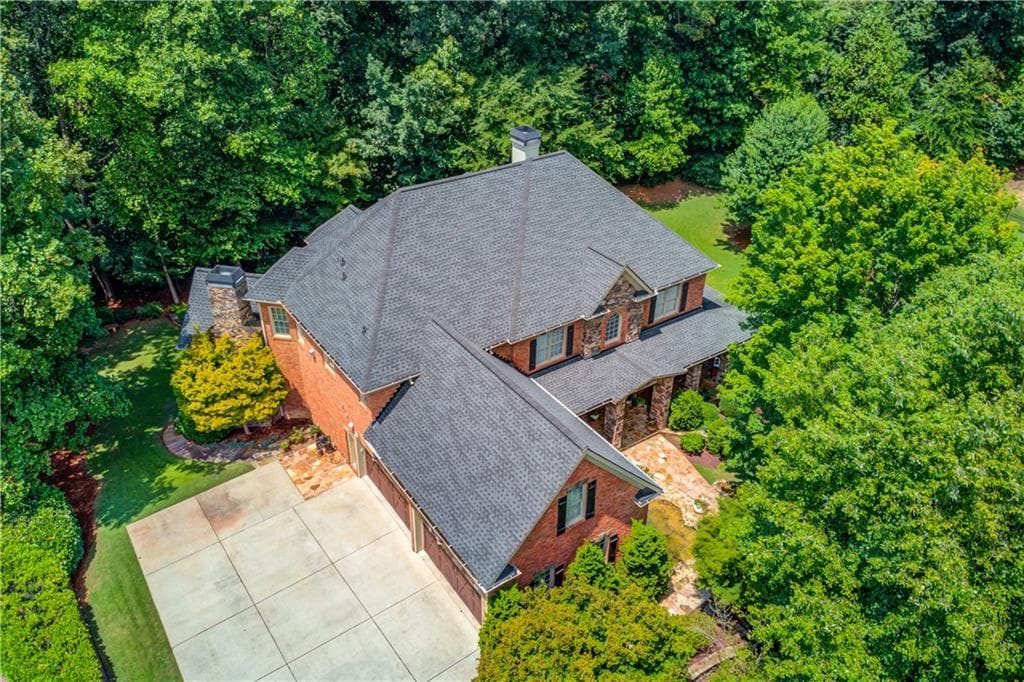 6 bedroom, 7 bathroom, 7,485 sq ft single family residence under contract at 2450 Shumard Oak Drive, Braselton, GA 30517 — photo 7
