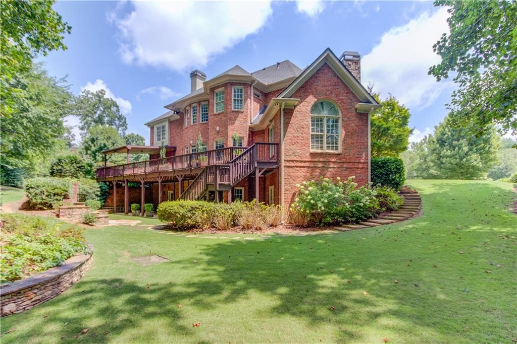 6 bedroom, 7 bathroom, 7,485 sq ft single family residence under contract at 2450 Shumard Oak Drive, Braselton, GA 30517 — photo 2