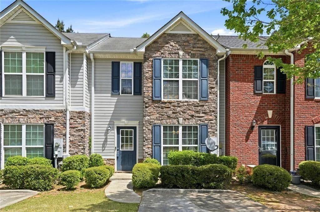 3 bedroom, 3 bathroom, 1,520 sq ft townhouse sold at 158 Meadowlark, Austell, GA 30168