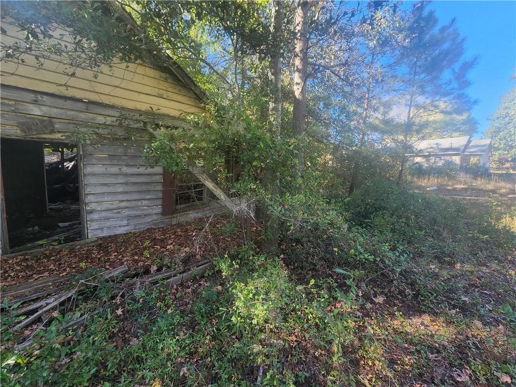 3 bedroom, 1 bathroom, 1,344 sq ft single family residence under contract at 2063 Highway 81, Oxford, GA 30054 — photo 6