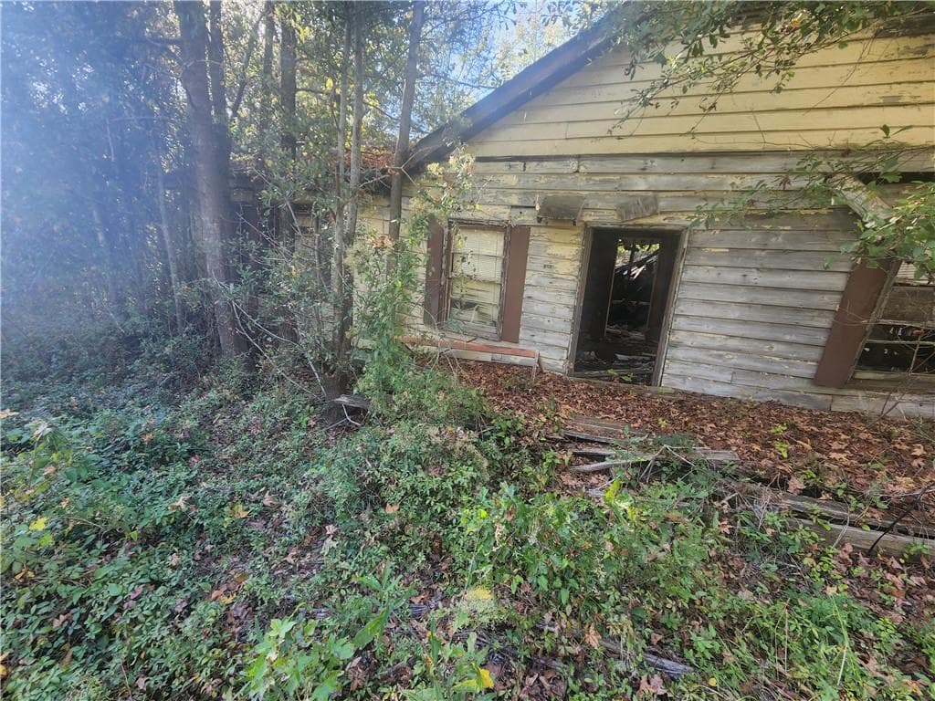 3 bedroom, 1 bathroom, 1,344 sq ft single family residence under contract at 2063 Highway 81, Oxford, GA 30054 — photo 7