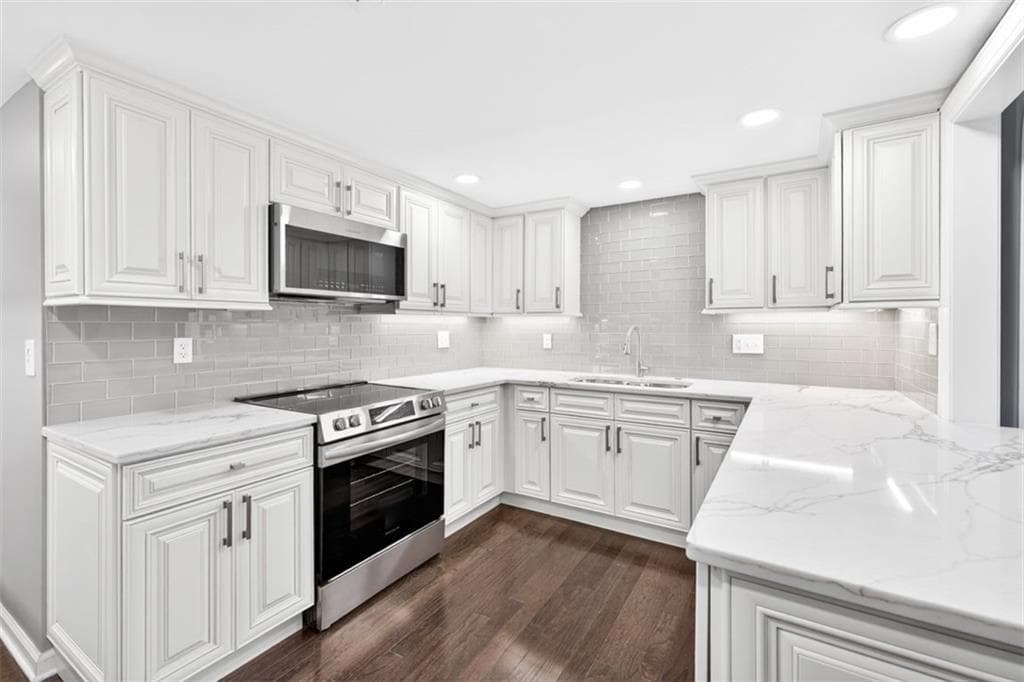 2 bedroom, 3 bathroom, 2,570 sq ft condominium for sale at 2769 Peachtree Road 10, Atlanta, GA 30305 — photo 9
