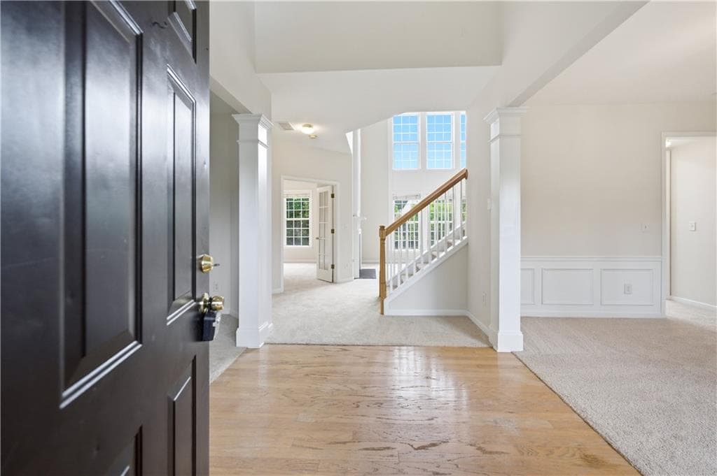 4 bedroom, 3 bathroom, 3,266 sq ft single family residence for sale at 4721 Creek Hill Lane, Sugar Hill, GA 30518 — photo 3