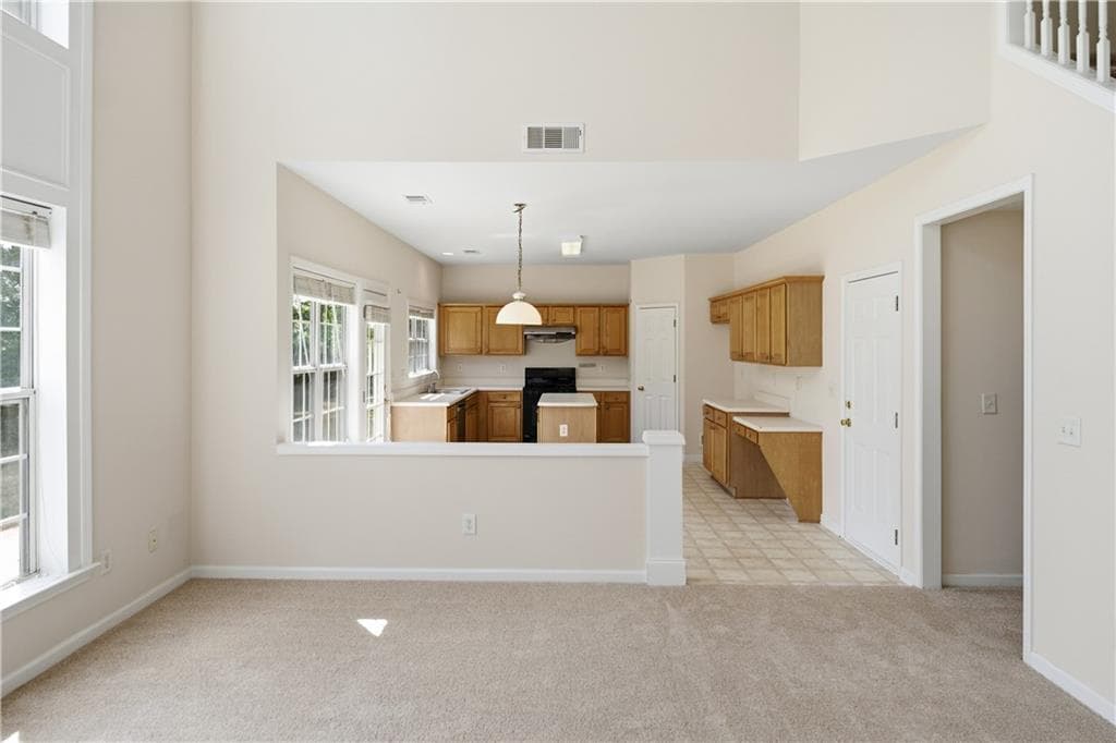 4 bedroom, 3 bathroom, 3,266 sq ft single family residence for sale at 4721 Creek Hill Lane, Sugar Hill, GA 30518 — photo 9